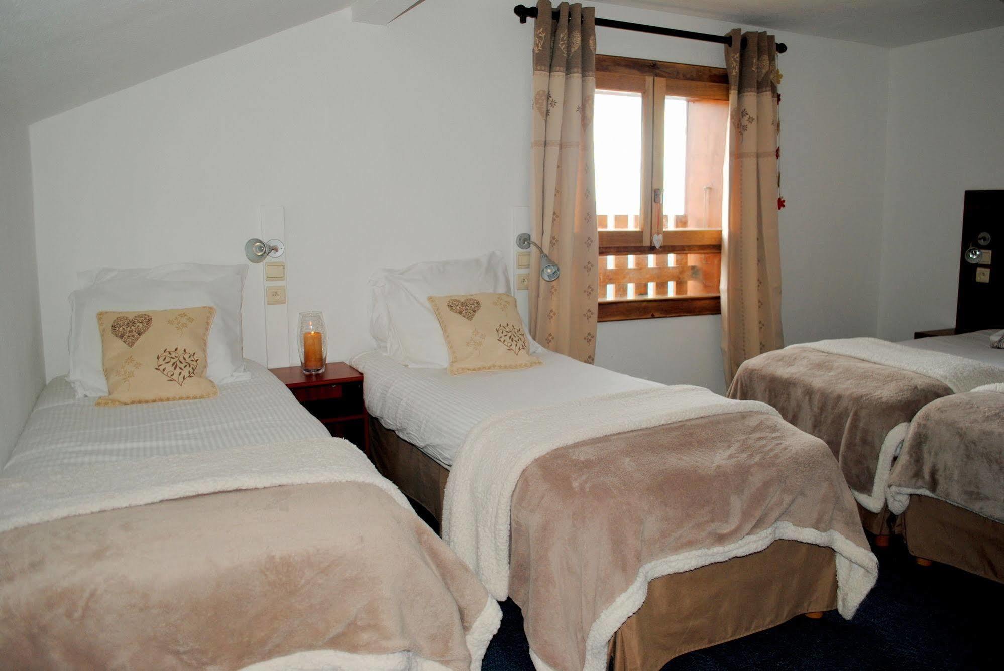 Hotel L'Escale Châtel Zewnętrze zdjęcie