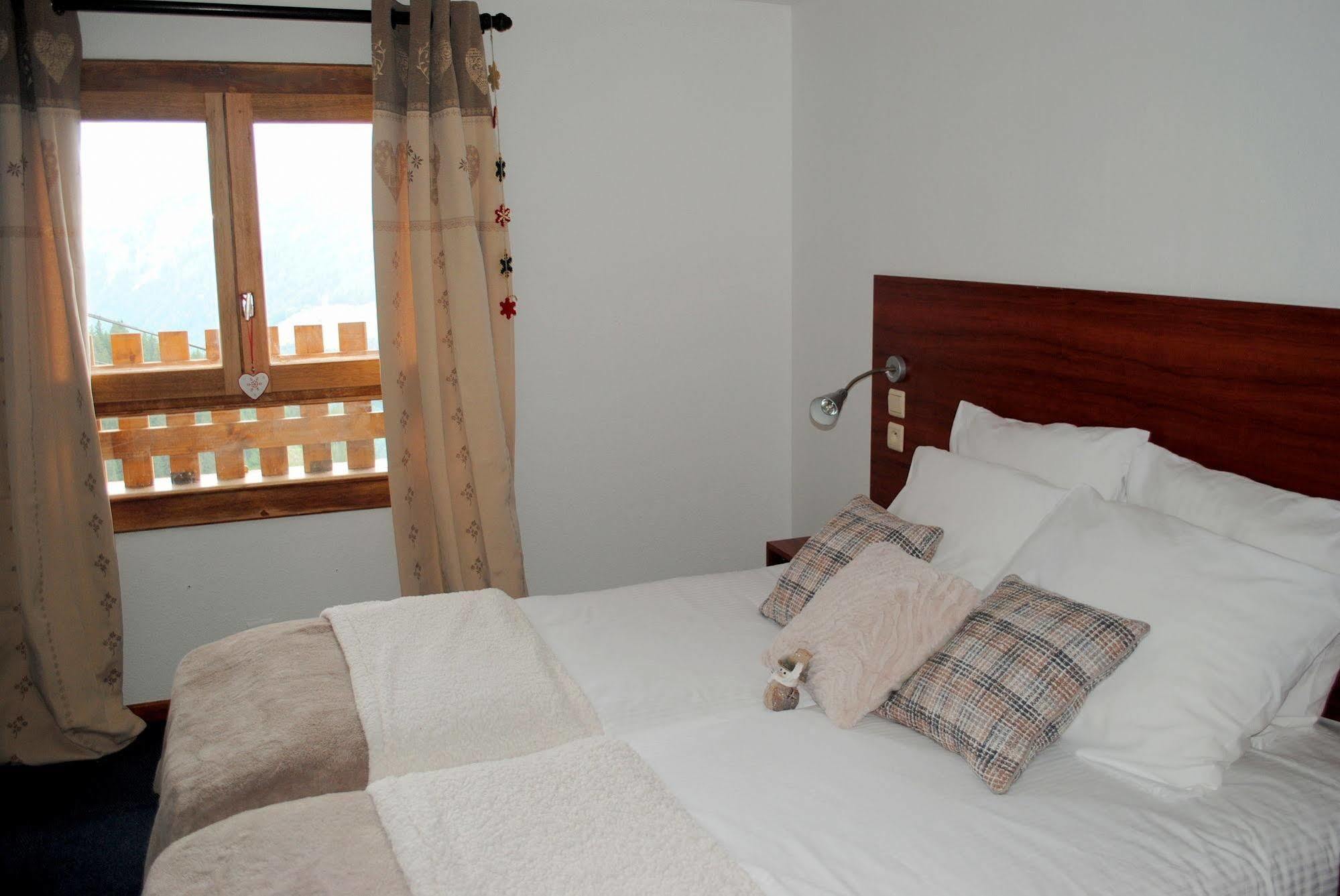 Hotel L'Escale Châtel Zewnętrze zdjęcie