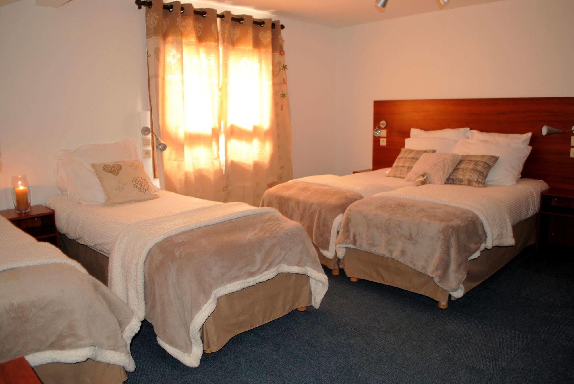 Hotel L'Escale Châtel Zewnętrze zdjęcie