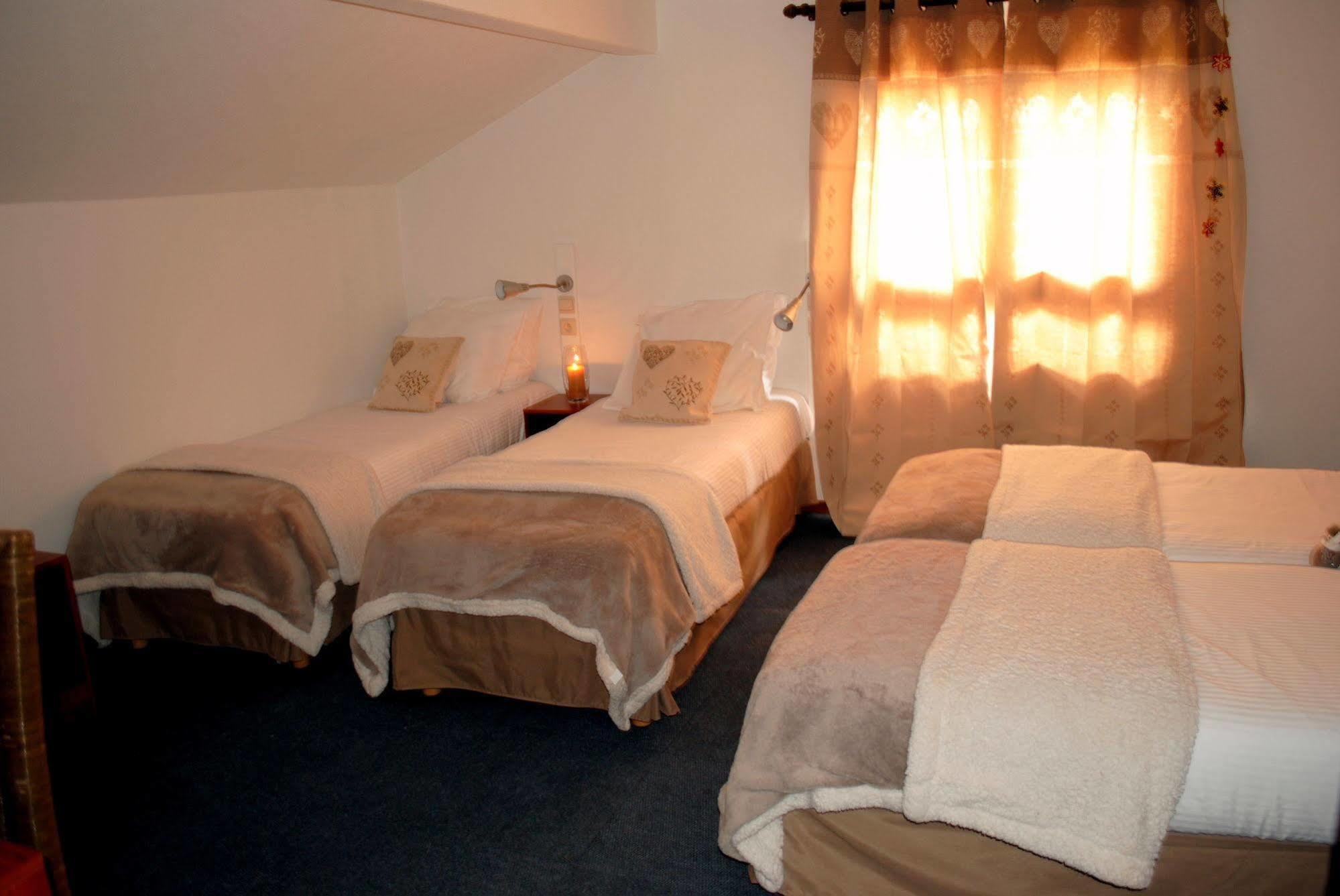 Hotel L'Escale Châtel Zewnętrze zdjęcie