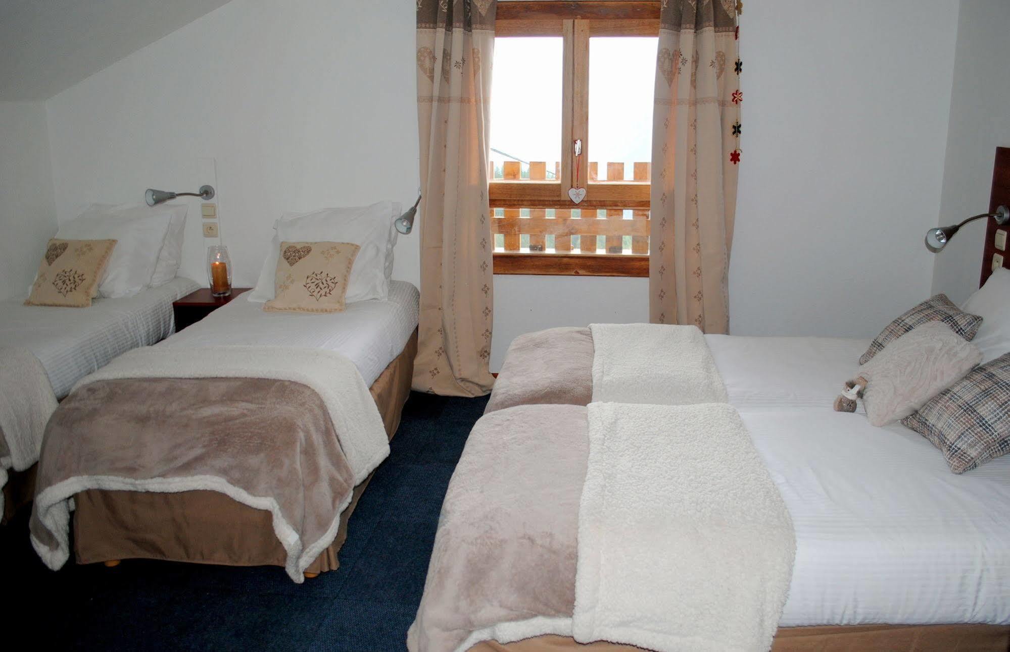 Hotel L'Escale Châtel Zewnętrze zdjęcie